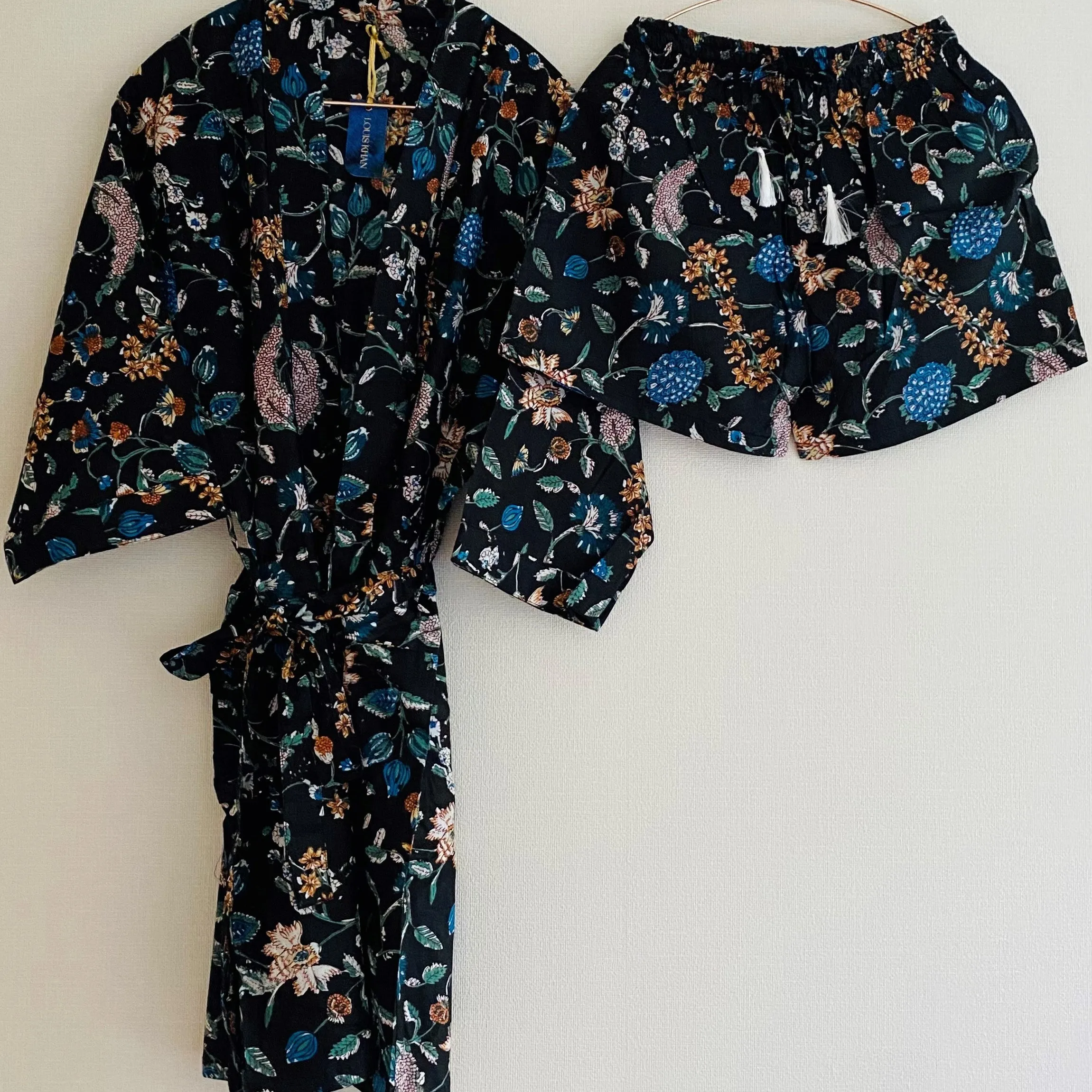 ROBE & SHORTS SET / ローブ & ショーツ セット BLACK FLOWER BLUE